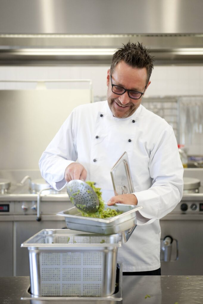 Keuken kok koken eten warm keukenteam